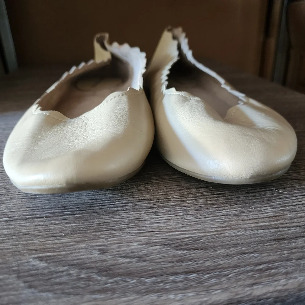 Audrey Brooke Winny Tan Flats Slip On Shoes Womens 11M Neutral Scalloped Leather